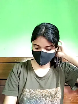 Snapshot of Jaya-Ray chatting on 11.15.25 Jaya-Ray online show from 11.15.25