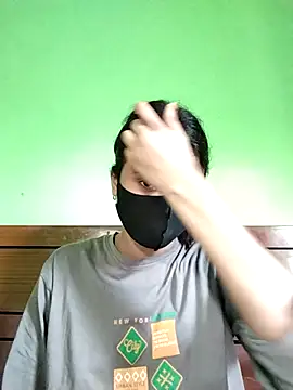 Snapshot of Jaya-Ray chatting on 11.28.25 Jaya-Ray online show from 11.28.25