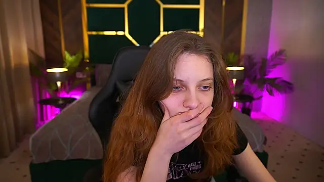 CuteeFoxy online show from 03.24.26