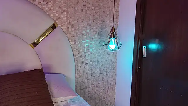 emmy rose25 online show from 03.04.26