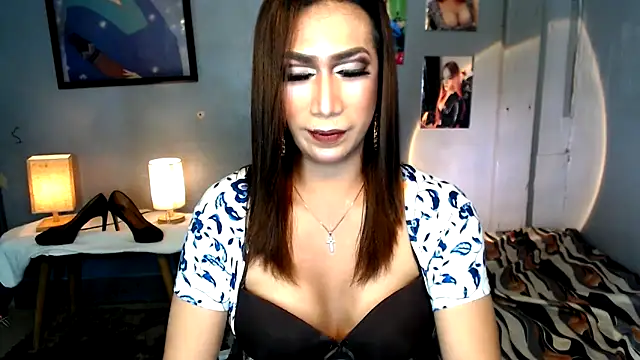 littleredbunny27 online show from 06.05.26