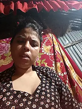 Pori Moni1 online show from 10.16.25