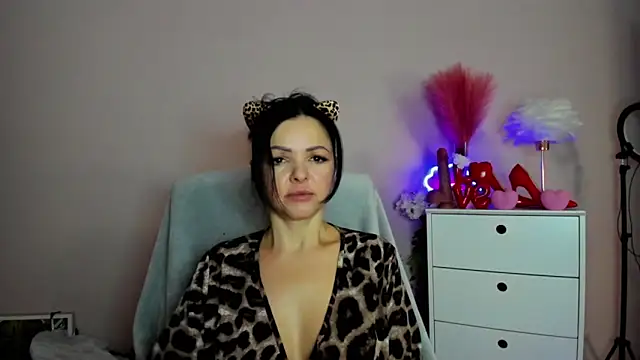 Mollybloom40 online show from 03.27.26