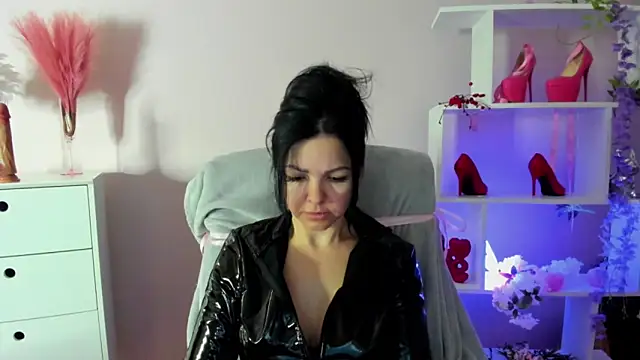 Mollybloom40 online show from 04.13.26