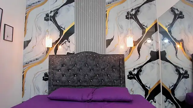 Snapshot of Hazel_Redhead chatting on 11.11.25 Hazel Redhead online show from 11.11.25