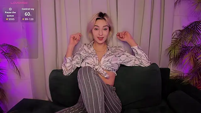 AlysiaSun  online show from 11.23.25