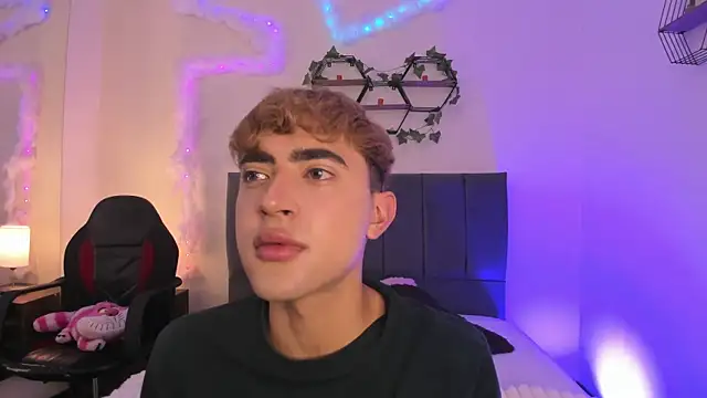 JustinCastiblanco online show from 12.04.25