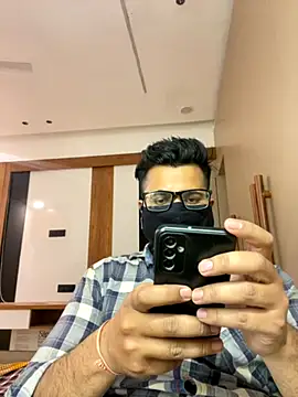 Notme 09 online show from 10.27.25