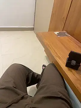 Notme 09 online show from 11.13.25