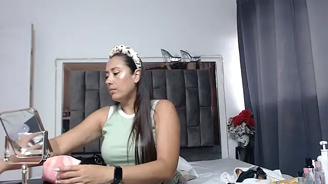 Salmma Milf online show from 04.17.26