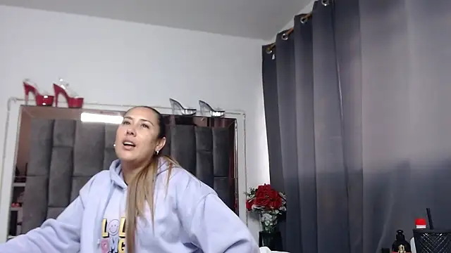 Salmma Milf online show from 06.19.26