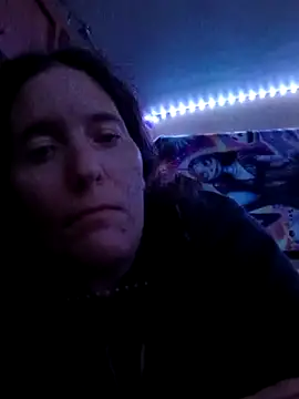 Snapshot of JT83FL chatting on 11.28.25 JT83FL online show from 11.28.25