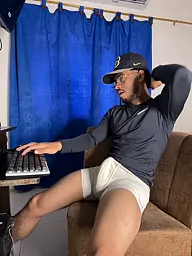 Kylian Alessandro online show from 10.23.25