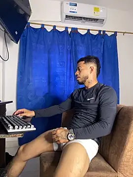 Kylian Alessandro online show from 11.12.25