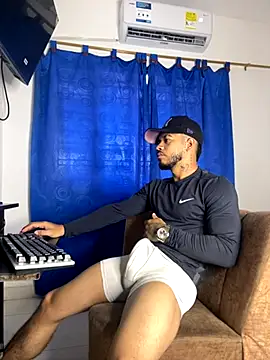 Kylian Alessandro online show from 11.16.25