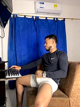 Kylian Alessandro online show from 11.26.25