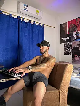 Kylian Alessandro online show from 02.16.26