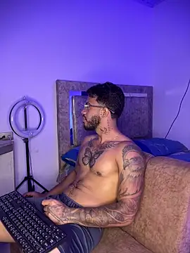 Kylian Alessandro online show from 02.19.26