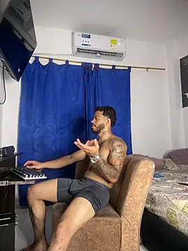 Kylian Alessandro online show from 03.03.26