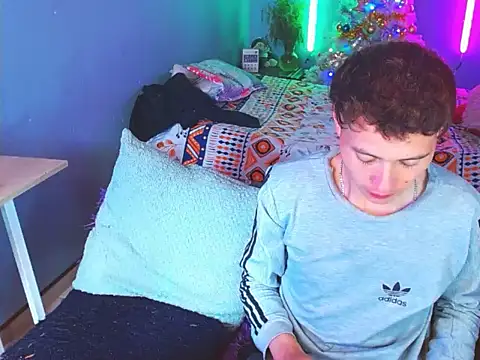 Latin boysxxxx online show from 12.15.25