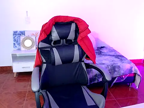 Snapshot of Isabella__666 chatting on 11.20.25 Isabella 666 online show from 11.20.25