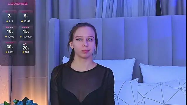 Snapshot of Ya_Siro chatting on 11.30.25 Ya Siro online show from 11.30.25