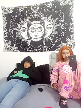 Snapshot of abby_n_emily chatting on 11.19.25 abby n emily online show from 11.19.25