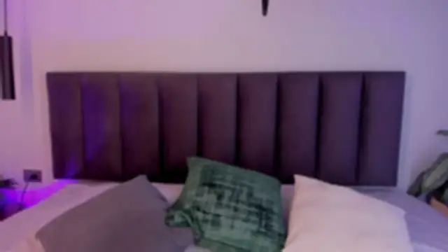 AilanaCortes online show from 04.12.26