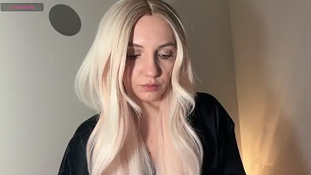 Snapshot of cute_cake chatting on 01.08.26 cute cake online show from 01.08.26