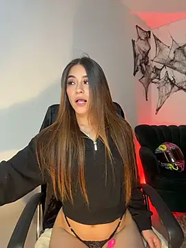 Snapshot of Aliss_rose chatting on 10.29.25 Aliss rose online show from 10.29.25