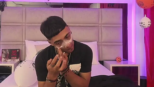 SweetAndSinful online show from 11.01.25