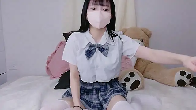 Snapshot of Mirai_oO16Oo chatting on 10.23.25 Mirai oO16Oo online show from 10.23.25