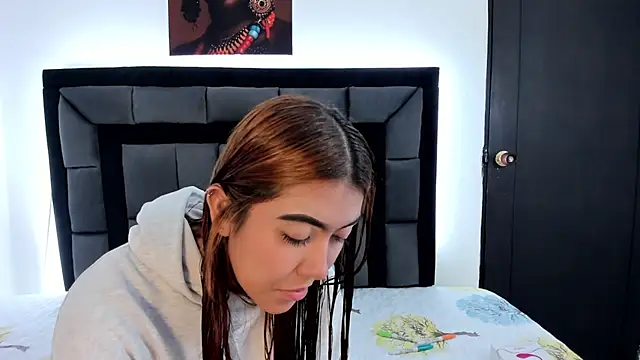 Snapshot of Jessicatorres7 chatting on 11.15.25 Jessicatorres7 online show from 11.15.25