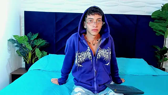 Tiam muller online show from 10.24.25