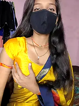 Snapshot of sweet_couple99 chatting on 11.28.25 sweet couple99 online show from 11.28.25