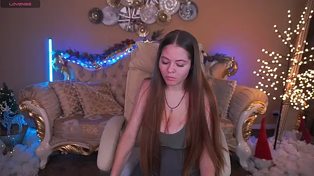 QueenEvieX online show from 12.16.25