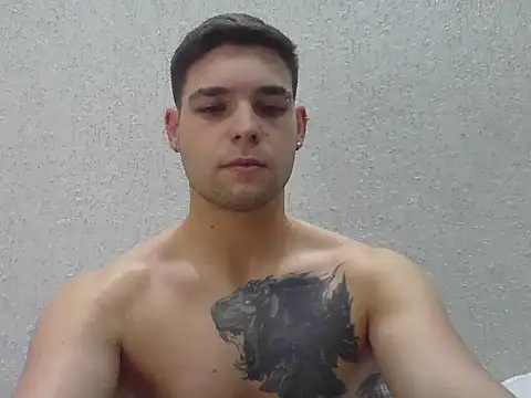 Snapshot of Zure-xxx chatting on 05.08.26 Zure-xxx online show from 05.08.26
