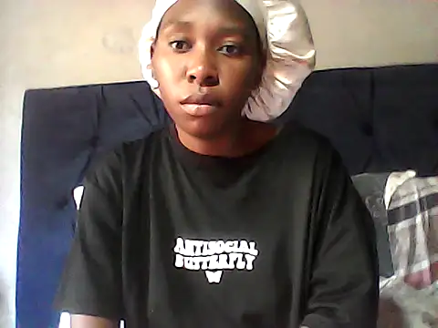 sexysmalldaily04 online show from 10.21.25