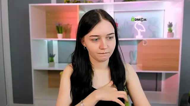 Snapshot of miki_ti chatting on 02.25.26 miki ti online show from 02.25.26