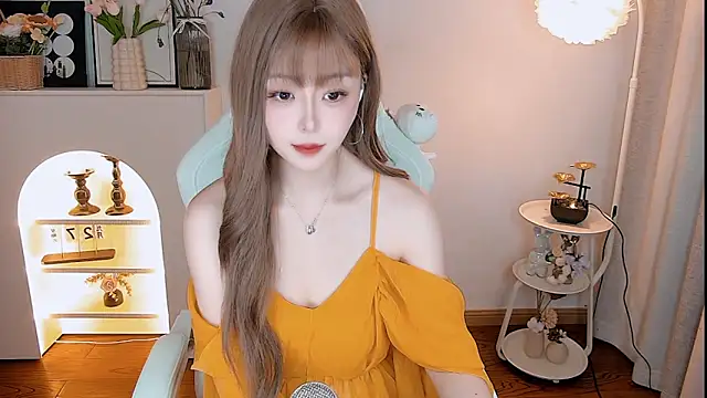 Snapshot of kakakuqi chatting on 11.16.25 kakakuqi online show from 11.16.25