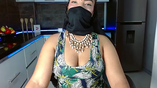 Iniya Parul online show from 02.09.26