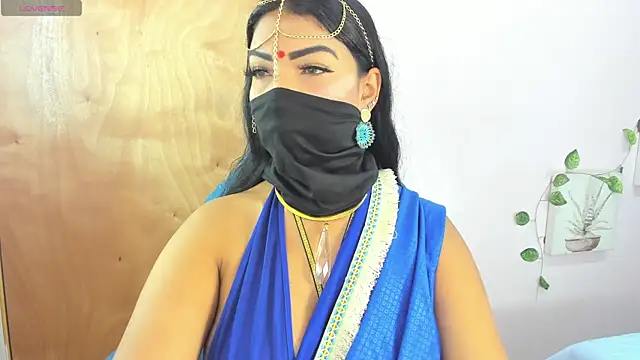 Iniya Parul online show from 07.28.26