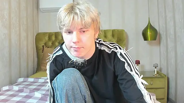 KevinMilky online show from 10.17.25