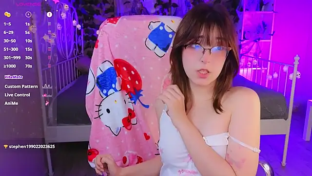 Soffi Toffi online show from 10.24.25