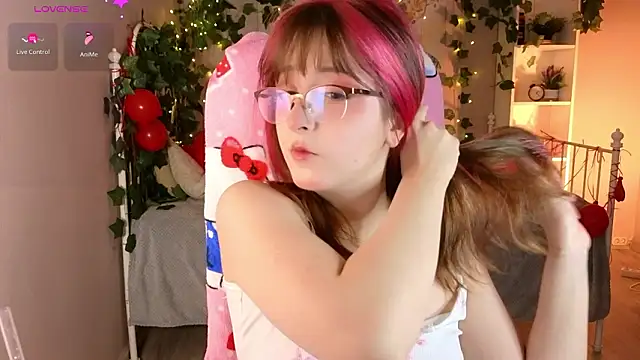 Snapshot of Soffi_Toffi chatting on 02.25.26 Soffi Toffi online show from 02.25.26