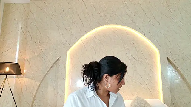 Antonella Russo1 online show from 04.08.26