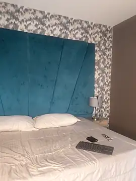 Snapshot of Aaron_Eze chatting on 02.11.26 Aaron Eze online show from 02.11.26