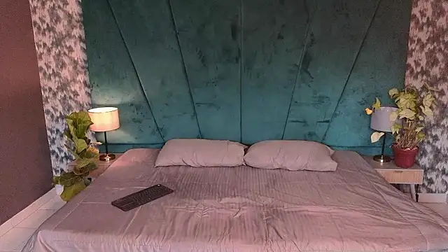 Aaron Eze online show from 03.14.26