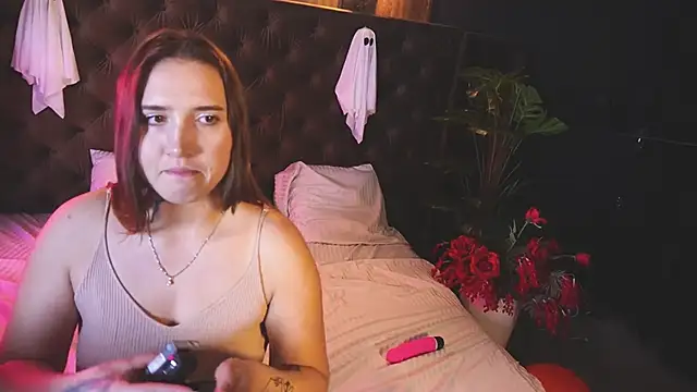 AmiraChase online show from 10.27.25