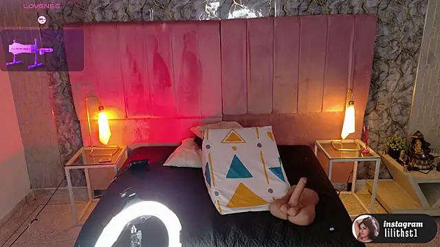 Snapshot of lilithst_ chatting on 03.21.26 lilithst online show from 03.21.26